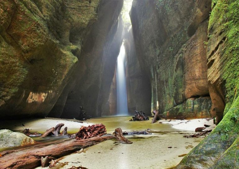 Yuk Wisata Ke Lubuk Batang Air Terjun Tersembunyi Di Sumatera Barat Indo