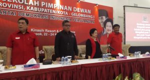 Megawati Buka ‘Sekolah Partai Pimpinan Legislatif’, di Kinasih Resort, Depok