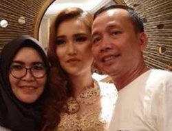 Orang Tua Ayu Ting Ting Diadukan ke Polisi oleh Keluarga Hatersnya