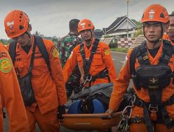 Evakuasi Jatuhnya Helikopter Kapolda Jambi Di Bukit Tamia, Muara Emat, Kerinci.