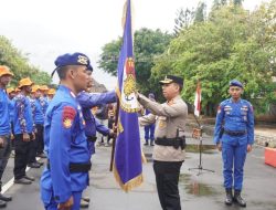 Kapolres Batang AKBP Saufi Salamun Mengukuhkan ‘SAR ARNAVAT’ Polairud Polres Batang