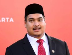 Presiden Joko Widodo Memberikan Tiga Arahan Kepada Menteri Pemuda Dan Olahraga Yang Baru.