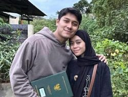 Rizky Billar dan Lesti Kejora Merespons Kabar Terkait Nama Artis Inisial R Yang Diduga Terlibat Pencucian Uang.