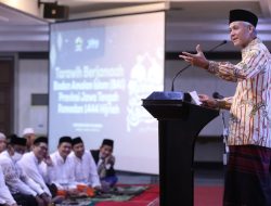 Ganjar Pranowo : Pemprov Jateng Beri Intensif Kepada 230.830 Guru Ngaji dan Agama! 