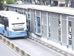 PT Transjakarta Berencana Menaikkan Tarif Layanan Transjakarta.