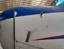 Pesawat Asian One Ditembak KKB Di Papua Tengah.