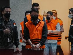 Tim penyidik KPK Menyita Uang Senilai Rp 5,6 Miliar Terkait Kasus Suap di Ditjen Perkeretaapian.