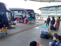 Jumlah Penumpang Arus Balik Terminal Terpadu Pulogebang Jakarta Timur Mulai Menurun