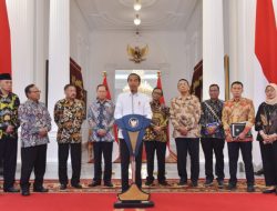 Rapat Kabinet Digelar, Jokowi Siap Luncurkan Upaya Penyelesaian Pelanggaran HAM