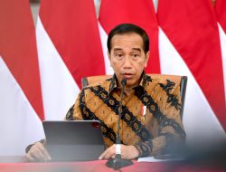 Jokowi Mengajak Netizen untuk Melaporkan Jalan Rusak Melalui IG dan Twitter