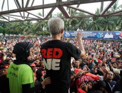 Sambangi CFD Di Jember, Ganjar Pranowo diteriaki Warga: Hidup Pak Presiden…!