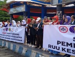 Organisasi Profesi Kesehatan Gelar Aksi Tolak RUU Kesehatan
