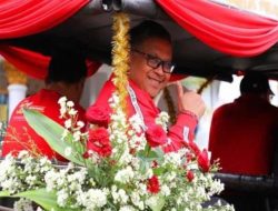 Barisan Kader, Devile Budaya dan Paskibra Ramaikan Pendaftaran Bacaleg PDIP Ke KPU