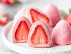 Simak Resep Ichigo Daifuku Cake, Mochi Rasa Strowbery Yang Legit!