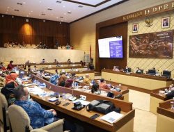 DPR RI Peringatkan KPU RI dan Bawaslu RI, Terkait Perekrutan Anggotanya Di Daerah!
