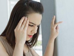 Kepala Terasa Sakit Setelah Makan? Ini Penyebab dan Cara Mengatasinya!