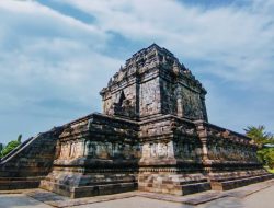 Wisata Edukatif, Misteri UFO di Prasasti Candi Mendut, Pasti Tertarik!