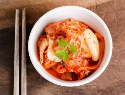 Manfaat Kimchi untuk Kesehatan, Termasuk Mencegah Penuaan Kulit