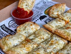 Simak Resep Garlic Cheese Bread, Roti Gurih ala Korea yang Mudah Dibuat di Rumah!.