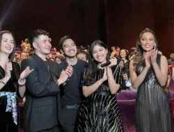 Kaesang dan Erina Gudono Sapa Penonton Saat Hadiri Gala Premiere Film Sosok Ketiga !