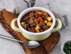 Rawon Setan Embong Malang, Kuliner Legendaris Kesukaan Artis