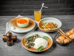 Resep Nasi Liwet Daun Pepaya yang Lezat, Yuk Cobain!