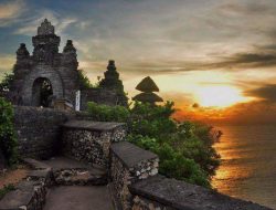 Destinasi Wisata di Kawasan Uluwatu, Yang Wajib Dikunjungi Saat Ke Bali!