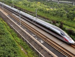 Kereta Cepat Jakarta Bandung Digratiskan 3 Bulan, Simak Harga dan Rutenya!