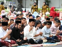 Presiden Jokowi dan Ibu Iriana Salat Iduladha di Istana Yogyakarta Bersama Masyarakat