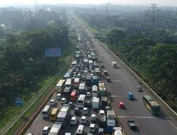 Arus Wisatawan Menuju Puncak Alami Peningkatan, Satlantas Polres Bogor Terapkan Sistem Satu Arah