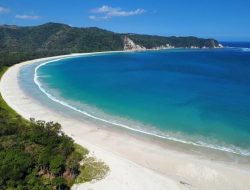 Yuk Wisata ke Pantai Tarimbang, Pesona Pasir Putih dan Ombak Biru di Sumba Timur!