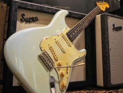 Mengenal Gitar Fender Stratocaster, Gitar Legendaris yang Digemari Banyak Musisi