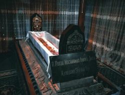 Yuk Wisata Religi Ziarah Makam Sunan Giri, Makam Wali yang Menjadi Raja di Gresik!