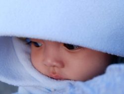 Efek Terlalu Lama Berada di Ruangan Ber-AC pada Si Kecil