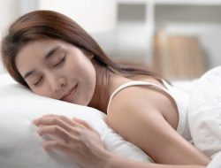 Manfaat Tidur ‘Telanjang’ Bagi Kesehatan, Coba Deh!