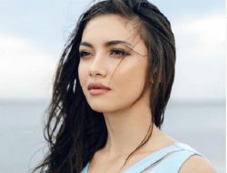 Artis Cantik Angela Gilsha Jadi Sorotan Saat Diangkat Menjadi Staff Ahli Kemenpora !