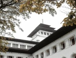 Mitos Gedung Sate Bandung: Antara Lorong Rahasia, Penampakan Hantu, dan Tusuk Sate