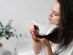Tips Memperbaiki dan Mencegah Kerusakan Rambut agar Mudah Diatur
