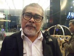 Arist Merdeka Sirait Meninggal Dunia, Jenazah Di Semayamkan Dirumah Duka Di Iringi Isak Tangis Sang Istri !