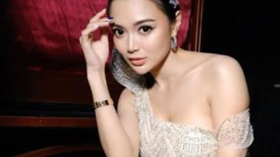 Di Cibir Netizen Gegara Dianggap Penyanyi Modal Tampang Doang, Wika Salim Minta Bantuan Pasha Ungu !
