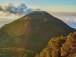 Mitos Gunung Arjuno: Dari Pasar Setan, Bunyi Gamelan, Hingga Petilasan