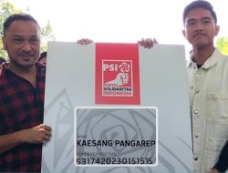 Kaesang Pangarep Resmi Bergabung dengan PSI, Dapat KTA dari Giring di Rumah Jokowi