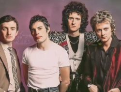 Lirik Lagu Bohemian Rhapsody – Epik dari Band Queen dan Terjemahanya!