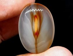 Misteri Batu Combong: Kekuatan Metafisika yang Tetap Memikat di Indonesia