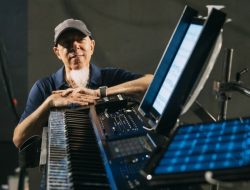 Jordan Rudess, Keyboardist yang Dianggap Penyihir karena Kehebatannya