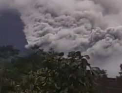 Gunung Semeru Erupsi Lagi, Keluarkan Awan Panas Guguran Hingga Jarak 1.000 Meter