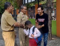 SD Sembungharjo 2 Peringati Hari Ayah Nasional 2023 Dengan Cara Bapak-Bapak Antar Putra Putrinya Ke Sekolah