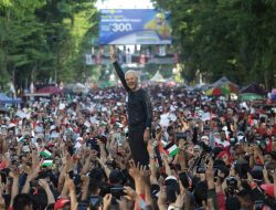 Lautan Manusia Hadiri Jalan Sehat Ganjar Pranowo di Makassar