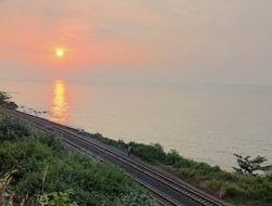 Pantai Jodo Batang: Wisata Alam Bermitos dengan Pesona Keindahan