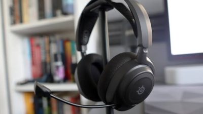 Arctis Nova 7, Headset Gaming Nirkabel dengan Suara Mumpuni